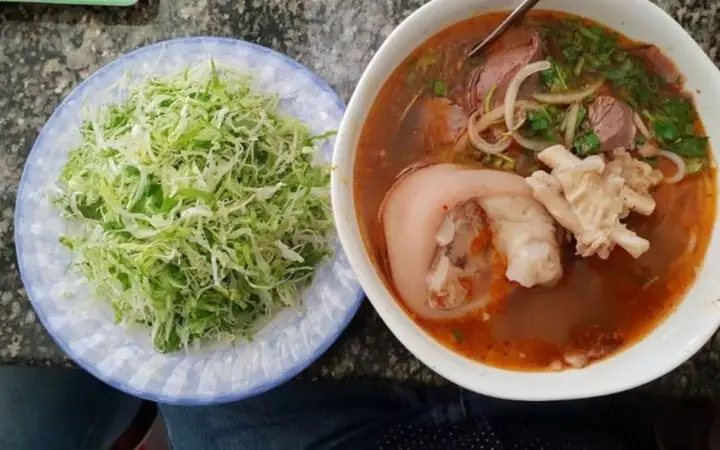 Top 10 Quán Bún Bò O Năm Đà Lạt Ngon Nhất – Địa Chỉ, Giá Và Review Chi Tiết Top 10 Quán Bún Bò O Năm Đà Lạt Ngon Nhất – Địa Chỉ, Giá Và Review Chi Tiết
