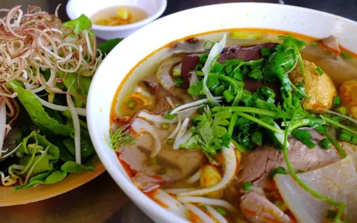 Top 10 Quán Bún Bò O Năm Đà Lạt Ngon Nhất – Địa Chỉ, Giá Và Review Chi Tiết Top 10 Quán Bún Bò O Năm Đà Lạt Ngon Nhất – Địa Chỉ, Giá Và Review Chi Tiết