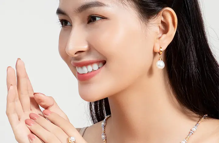 Gợi Ý Các Kiểu Bông Tai Đẹp Nhất Cho Phái Nữ Từ Khuyên Tai Cơ Bản Đến Hoa Tai Cao Cấp Gợi Ý Các Kiểu Bông Tai Đẹp Nhất Cho Phái Nữ Từ Khuyên Tai Cơ Bản Đến Hoa Tai Cao Cấp