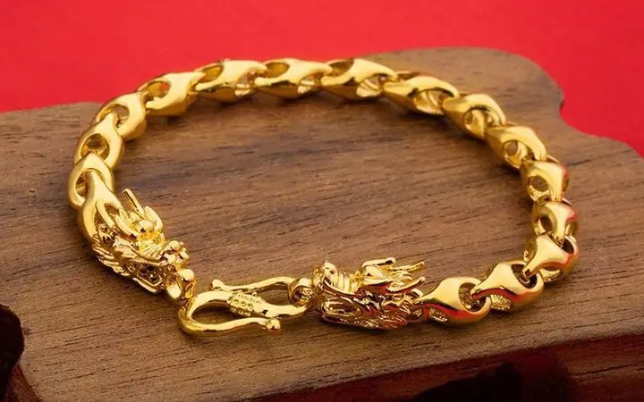 Top Các Kiểu Lắc Tay Đẹp: 20 Mẫu Nổi Bật + Hướng Dẫn Chọn Phù Hợp Cho Nam Và Nữ