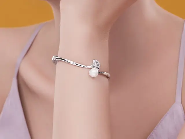 Các Kiểu Vòng Tay Đẹp Nhất 2026: Hướng Dẫn Chọn & Phong Cách Cho Mọi Dịp