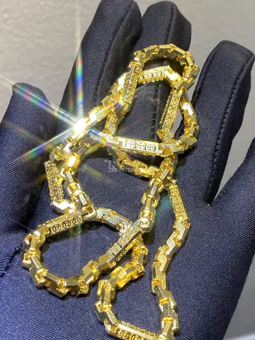 Tổng Hợp Các Mẫu Dây Chuyền Vàng 18k Cho Nam Nữ Và Bảng Giá Tham Khảo Tổng Hợp Các Mẫu Dây Chuyền Vàng 18k Cho Nam Nữ Và Bảng Giá Tham Khảo