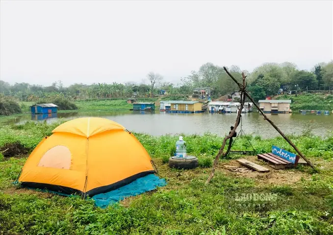 Hướng Dẫn Chi Tiết Cách Đi Ra Bãi Giữa Sông Hồng Từ Nội Đô Hà Nội Cho Chuyến Đi Cuối Tuần