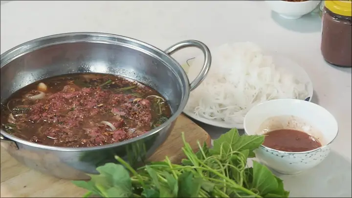 Cách Làm Lẩu Bò Mắm Ruốc Tại Nhà Đơn Giản Chuẩn Vị Bình Dương Cách Làm Lẩu Bò Mắm Ruốc Tại Nhà Đơn Giản Chuẩn Vị Bình Dương