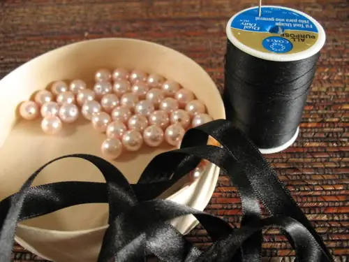 Hướng Dẫn Cách Làm Vòng Tay Bằng Hạt Cườm Handmade Tại Nhà Cho Người Mới Bắt Đầu Hướng Dẫn Cách Làm Vòng Tay Bằng Hạt Cườm Handmade Tại Nhà Cho Người Mới Bắt Đầu