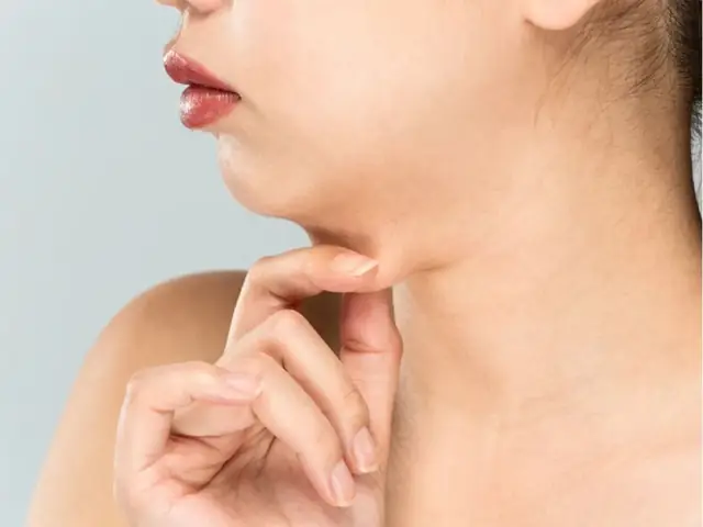 Giải Mã Ý Nghĩa Nọng Cằm Trong Tướng Số: Tính Cách, Sự Nghiệp & Tình Duyên Của Nam - Nữ Giải Mã Ý Nghĩa Nọng Cằm Trong Tướng Số: Tính Cách, Sự Nghiệp & Tình Duyên Của Nam - Nữ