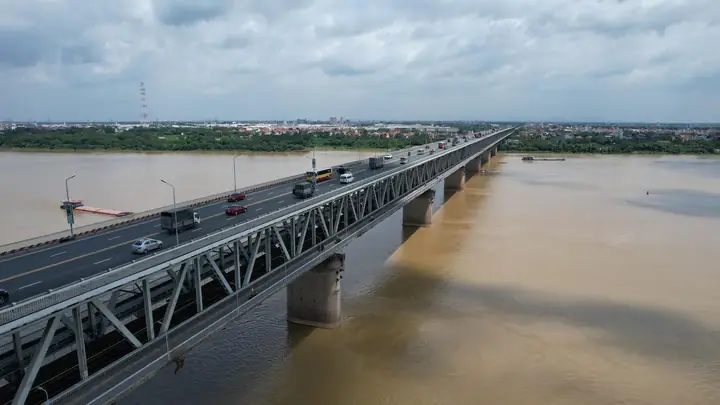 Tìm Hiểu Chi Tiết Cầu Thăng Long Hà Nội: Vị Trí, Lịch Sử Và Ý Nghĩa Công Trình Bắc Qua Sông Hồng Tìm Hiểu Chi Tiết Cầu Thăng Long Hà Nội: Vị Trí, Lịch Sử Và Ý Nghĩa Công Trình Bắc Qua Sông Hồng