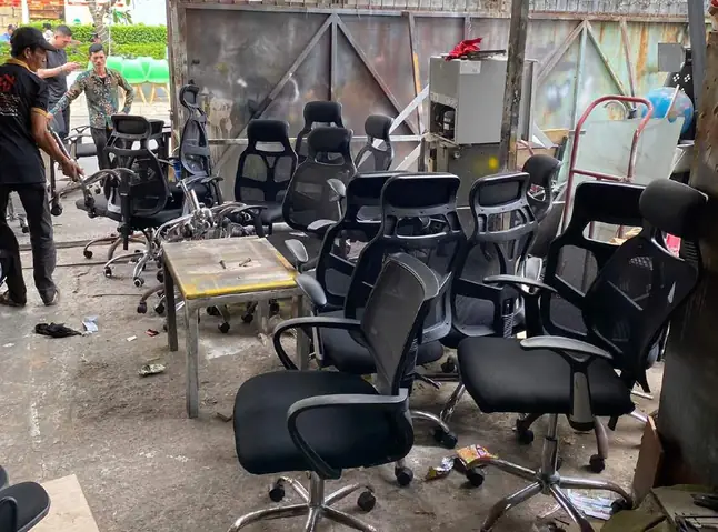 Danh Sách Các Chợ Đồ Nội Thất Cũ Nổi Bật Ở Sài Gòn + Mẹo Mua Sắm Thông Minh Danh Sách Các Chợ Đồ Nội Thất Cũ Nổi Bật Ở Sài Gòn + Mẹo Mua Sắm Thông Minh