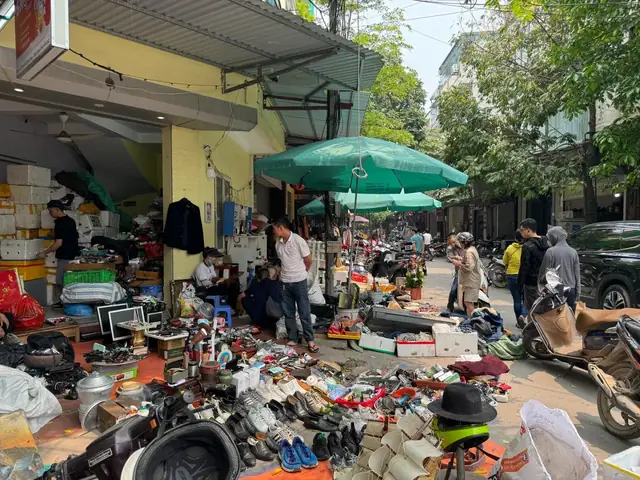 Top 10 Chợ Quần Áo Cũ Hà Nội: Địa Chỉ, Giá Cả & Mẹo Săn Hàng “second‑hand” Hiệu Quả Top 10 Chợ Quần Áo Cũ Hà Nội: Địa Chỉ, Giá Cả & Mẹo Săn Hàng “second‑hand” Hiệu Quả