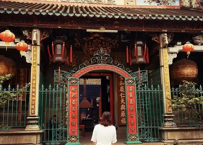Tìm Hiểu Chùa Bà Thiên Hậu Rạch Giá: Vị Trí, Kiến Trúc Và Tín Ngưỡng Người Hoa Tại Kiên Giang Tìm Hiểu Chùa Bà Thiên Hậu Rạch Giá: Vị Trí, Kiến Trúc Và Tín Ngưỡng Người Hoa Tại Kiên Giang