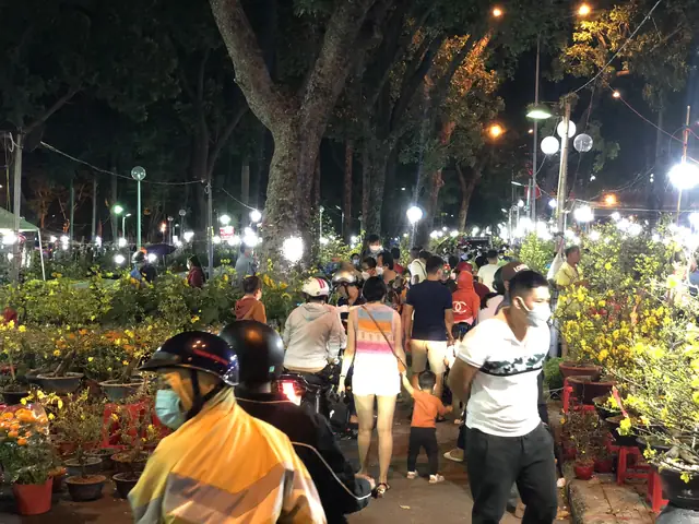 Công Viên Gia Định Về Đêm: Hướng Dẫn Chi Tiết Giờ Mở Cửa, Hoạt Động Và Trải Nghiệm An Toàn Công Viên Gia Định Về Đêm: Hướng Dẫn Chi Tiết Giờ Mở Cửa, Hoạt Động Và Trải Nghiệm An Toàn