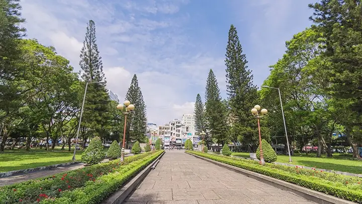 Gửi Xe Ở Đâu Tại Công Viên Lê Văn Tám: Các Bãi Xe Và Địa Điểm Gần Công Viên