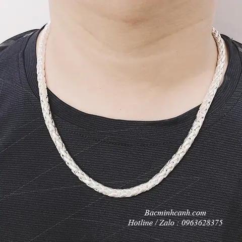 Chọn Mua Dây Chuyền Bạc Nam Cao Cấp: Mẫu Sợi To Nam Tính Và Thương Hiệu Uy Tín Cho Phái Mạnh