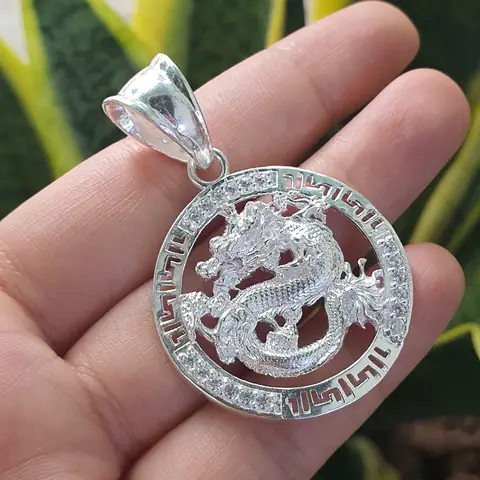 Khám Phá Các Mẫu Dây Chuyền Bạc Nam Hình Rồng Và Mặt Dây Chuyền Rồng Cho Nam Giới Khám Phá Các Mẫu Dây Chuyền Bạc Nam Hình Rồng Và Mặt Dây Chuyền Rồng Cho Nam Giới