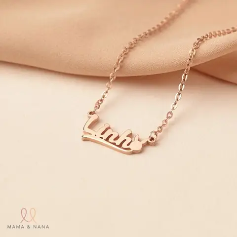 Lựa Chọn Dây Chuyền Bạc Khắc Tên Cho Bé: Các Mẫu Vòng Cổ Bạc Ta Và Dịch Vụ Khắc Theo Yêu Cầu Lựa Chọn Dây Chuyền Bạc Khắc Tên Cho Bé: Các Mẫu Vòng Cổ Bạc Ta Và Dịch Vụ Khắc Theo Yêu Cầu