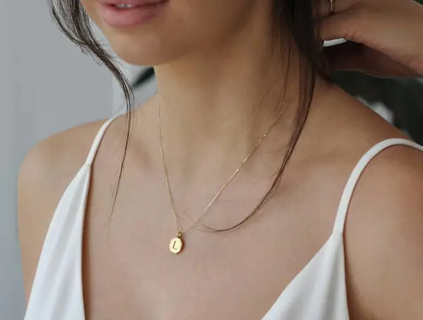 Tìm Hiểu Ý Nghĩa Tặng Dây Chuyền Vàng Cho Người Yêu Và Gợi Ý Mẫu Phù Hợp