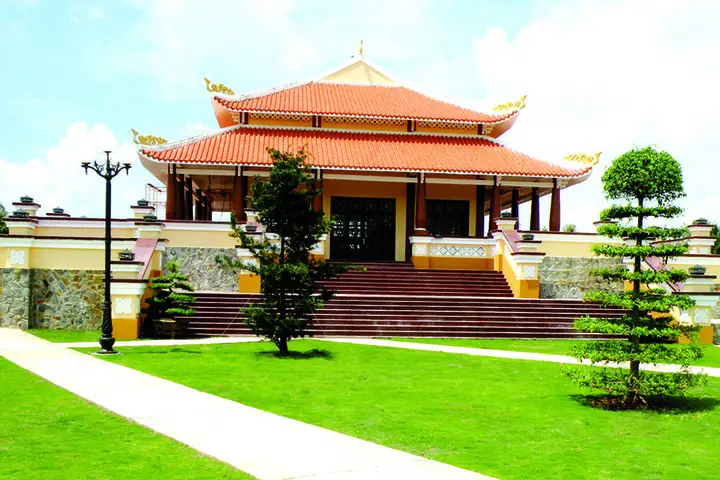 Khám Phá Đền Thờ Bác Hồ Cù Lao Dung: Biểu Tượng Lịch Sử Và Địa Chỉ Đỏ Giáo Dục Truyền Thống Của Người Dân Sóc Trăng Khám Phá Đền Thờ Bác Hồ Cù Lao Dung: Biểu Tượng Lịch Sử Và Địa Chỉ Đỏ Giáo Dục Truyền Thống Của Người Dân Sóc Trăng