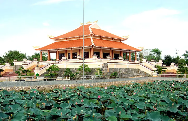 Khám Phá Đền Thờ Bác Hồ Cù Lao Dung: Biểu Tượng Lịch Sử Và Địa Chỉ Đỏ Giáo Dục Truyền Thống Của Người Dân Sóc Trăng Khám Phá Đền Thờ Bác Hồ Cù Lao Dung: Biểu Tượng Lịch Sử Và Địa Chỉ Đỏ Giáo Dục Truyền Thống Của Người Dân Sóc Trăng
