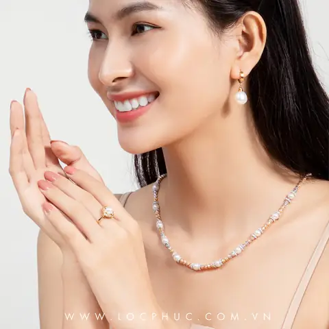 Cách Chọn Bông Tai Hợp Với Khuôn Mặt Và Kiểu Tóc Cho Nàng Thêm Xinh Cách Chọn Bông Tai Hợp Với Khuôn Mặt Và Kiểu Tóc Cho Nàng Thêm Xinh