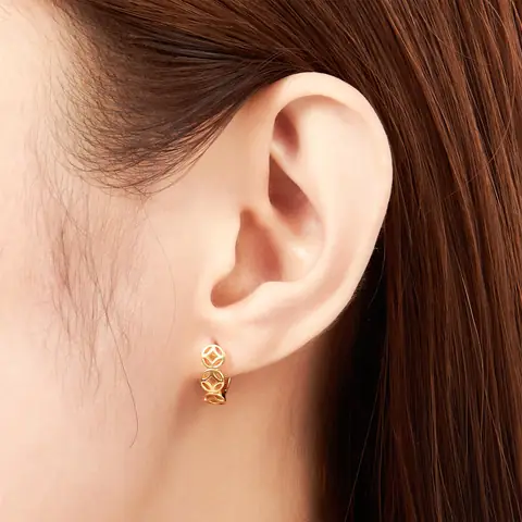 Bông Tai Vàng 18k Dưới 2 Triệu: Cách Chọn Mẫu Đẹp, Hợp Phong Cách & Bảo Quản Đúng Cách Bông Tai Vàng 18k Dưới 2 Triệu: Cách Chọn Mẫu Đẹp, Hợp Phong Cách & Bảo Quản Đúng Cách