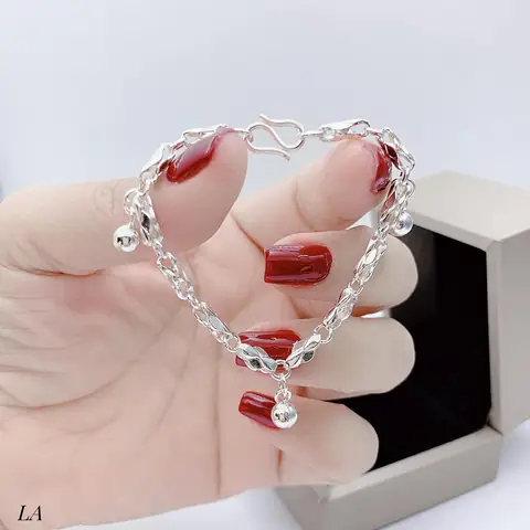 Có Nên Đeo Lắc Chân Cho Trẻ Sơ Sinh Và Những Lưu Ý Khi Chọn Lắc Chân Bạc Cho Bé Có Nên Đeo Lắc Chân Cho Trẻ Sơ Sinh Và Những Lưu Ý Khi Chọn Lắc Chân Bạc Cho Bé