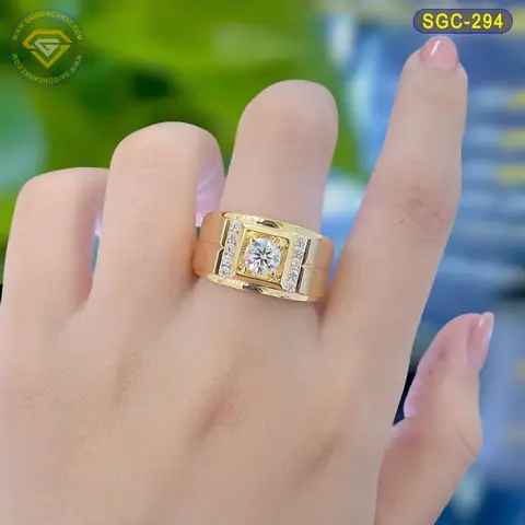 Tại Sao Đeo Nhẫn Vàng Bị Đen Tay Và Cách Khắc Phục Đơn Giản