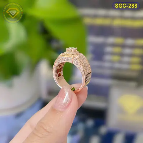 Tại Sao Đeo Nhẫn Vàng Bị Đen Tay Và Cách Khắc Phục Đơn Giản