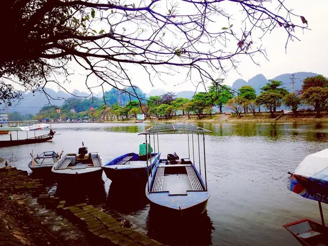 Đi Chùa Hương Mất Bao Lâu: Thời Gian Tham Quan Tuyến Hương Tích Và Lịch Trình 1 Ngày Từ Hà Nội Đi Chùa Hương Mất Bao Lâu: Thời Gian Tham Quan Tuyến Hương Tích Và Lịch Trình 1 Ngày Từ Hà Nội