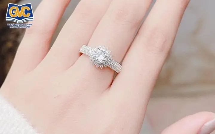 Giải Mã Điềm Báo Gãy Nhẫn: Nhẫn Gãy Là Điềm Gì Qua Góc Nhìn Tâm Linh, Phong Thủy Và Khoa Học