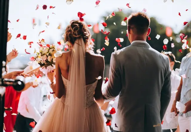 Giải Mã Giấc Mơ Thấy Lấy Chồng: Điềm Báo Hôn Nhân Và Con Số May Mắn Cho Phụ Nữ Giải Mã Giấc Mơ Thấy Lấy Chồng: Điềm Báo Hôn Nhân Và Con Số May Mắn Cho Phụ Nữ