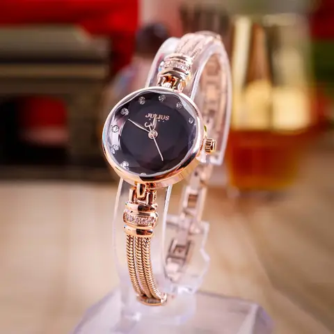Top Đồng Hồ Nữ Kiểu Lắc Tay Đẹp Và Sang Trọng Dành Cho Phái Đẹp Top Đồng Hồ Nữ Kiểu Lắc Tay Đẹp Và Sang Trọng Dành Cho Phái Đẹp