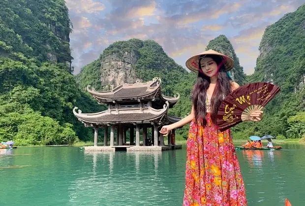 Địa Điểm Du Lịch 2 Ngày 1 Đêm Nên Đi Đâu? Gợi Ý Top Điểm Gần Hà Nội & Sài Gòn Cho Cuối Tuần Địa Điểm Du Lịch 2 Ngày 1 Đêm Nên Đi Đâu? Gợi Ý Top Điểm Gần Hà Nội & Sài Gòn Cho Cuối Tuần