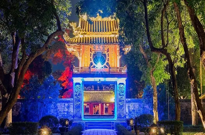 Hướng Dẫn Du Lịch Văn Miếu Quốc Tử Giám Cho Du Khách: Từ Lịch Sử, Kiến Trúc Đến Giá Vé