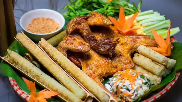 Khám Phá Các Quán Gà Nướng Cơm Lam Buôn Ma Thuột Siêu Ngon Dành Cho Thực Khách