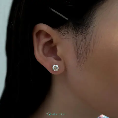 Bảng Giá Bông Tai Hột Xoàn 2026: 3 Ly, 4 Ly, 4.5 Ly Và Yếu Tố Ảnh Hưởng