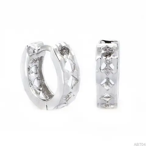 Giá Bông Tai Vàng Trắng: Bảng Giá, Các Yếu Tố Ảnh Hưởng & Mẹo Lựa Chọn Giá Bông Tai Vàng Trắng: Bảng Giá, Các Yếu Tố Ảnh Hưởng & Mẹo Lựa Chọn