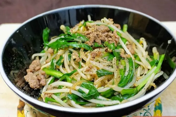 Tổng Hợp Giá Đỗ Xào Với Gì Thì Ngon: Các Món Xào Đơn Giản Cho Bữa Cơm Gia Đình Tổng Hợp Giá Đỗ Xào Với Gì Thì Ngon: Các Món Xào Đơn Giản Cho Bữa Cơm Gia Đình