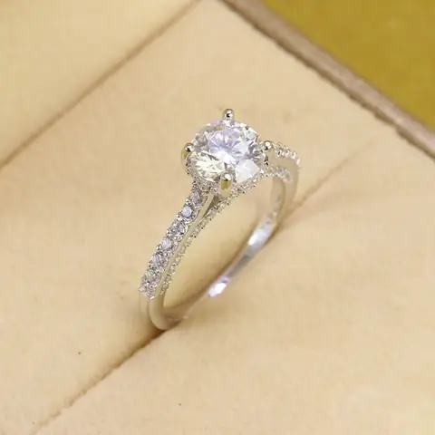 Cập Nhật Giá Nhẫn Cầu Hôn Vàng Trắng Mới Nhất Theo Chất Liệu Và Thiết Kế Cập Nhật Giá Nhẫn Cầu Hôn Vàng Trắng Mới Nhất Theo Chất Liệu Và Thiết Kế