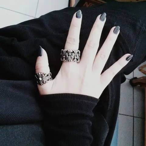 Giá Nhẫn Chrome Hearts Real: Mức Giá Thực Tế, Cách Xác Định Và Mua Đúng Chất Lượng Giá Nhẫn Chrome Hearts Real: Mức Giá Thực Tế, Cách Xác Định Và Mua Đúng Chất Lượng