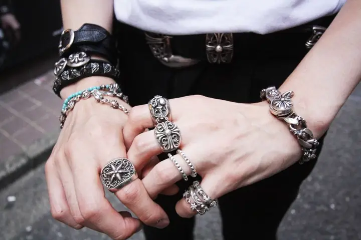 Giá Nhẫn Chrome Hearts Real: Mức Giá Thực Tế, Cách Xác Định Và Mua Đúng Chất Lượng Giá Nhẫn Chrome Hearts Real: Mức Giá Thực Tế, Cách Xác Định Và Mua Đúng Chất Lượng