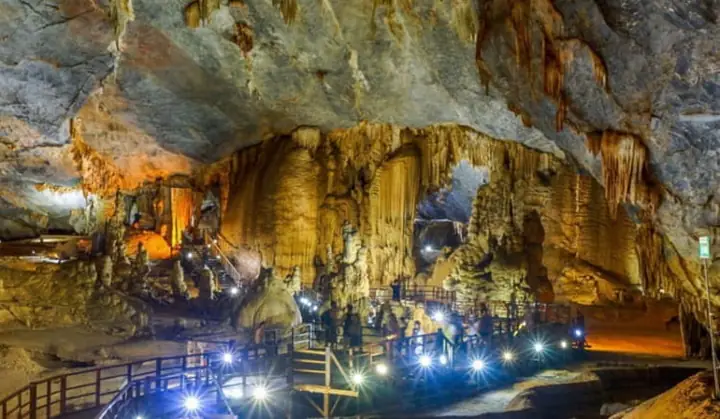Giới Thiệu Về Động Thiên Đường: Vị Trí, Phát Hiện Và Vẻ Đẹp Hang Động Khô Dài Nhất Châu Á Giới Thiệu Về Động Thiên Đường: Vị Trí, Phát Hiện Và Vẻ Đẹp Hang Động Khô Dài Nhất Châu Á