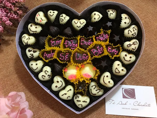 Tải Miễn Phí 1000+ Hình Ảnh 14/2 Đẹp Nhất: Hình Nền, Thiệp, Template Valentine 2026 Cho Mọi Thiết Bị