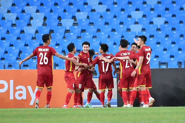 Hình Ảnh Ăn Mừng Chiến Thắng Của U23 Việt Nam: Khoảnh Khắc, Cảm Xúc Và Ý Nghĩa Đối Với Người Hâm Mộ