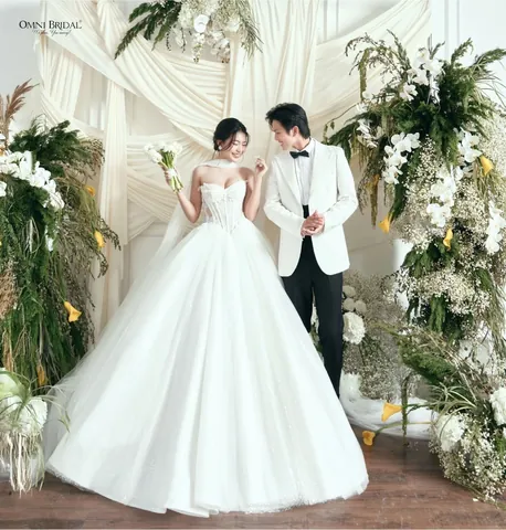 Khám Phá Hình Ảnh Áo Cưới Đẹp Và Sang Trọng Cho Cô Dâu Thời Đại Mới Khám Phá Hình Ảnh Áo Cưới Đẹp Và Sang Trọng Cho Cô Dâu Thời Đại Mới
