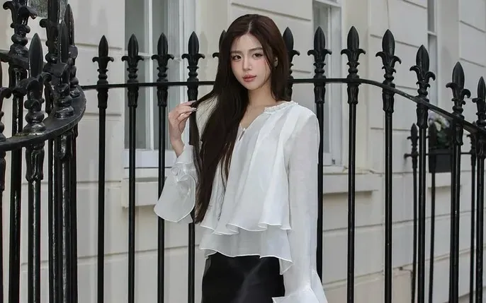 Khám Phá Hình Ảnh Áo Kiểu Nữ Đẹp Và Các Mẫu Áo Kiểu Đang Hot Nhất 2026 Khám Phá Hình Ảnh Áo Kiểu Nữ Đẹp Và Các Mẫu Áo Kiểu Đang Hot Nhất 2026