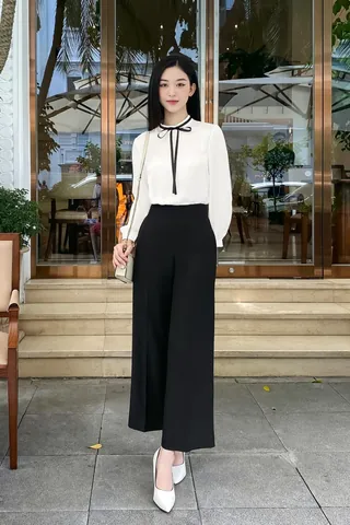 Khám Phá Hình Ảnh Áo Kiểu Nữ Đẹp Và Các Mẫu Áo Kiểu Đang Hot Nhất 2026 Khám Phá Hình Ảnh Áo Kiểu Nữ Đẹp Và Các Mẫu Áo Kiểu Đang Hot Nhất 2026