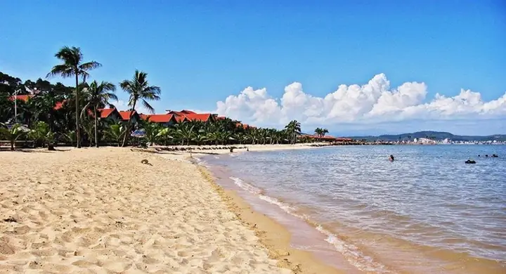 Top 10 Bãi Biển Hạ Long Đẹp Nhất + Lưu Ý Tắm Biển Cho Du Khách
