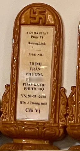 Tổng Hợp Hình Ảnh Bài Vị (long Vị) Thờ Gia Tiên Gồm Bài Vị Gỗ, Bài Vị Gắn Ảnh Cho Gia Chủ