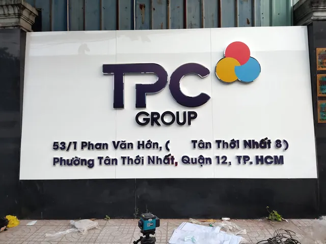 Tổng Hợp Tham Khảo Hình Ảnh Bảng Hiệu Cho Chủ Cửa Hàng: Các Loại Biển Alu, Mica, Led