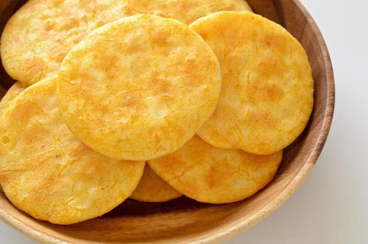 Khám Phá Hình Ảnh Bánh Gạo Dành Cho Tín Đồ Ăn Vặt Cùng Các Loại Như Senbei, Mochi, One One Khám Phá Hình Ảnh Bánh Gạo Dành Cho Tín Đồ Ăn Vặt Cùng Các Loại Như Senbei, Mochi, One One